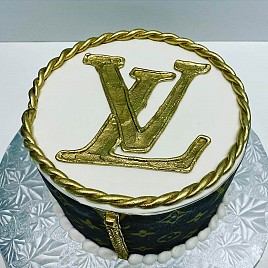 LV cake