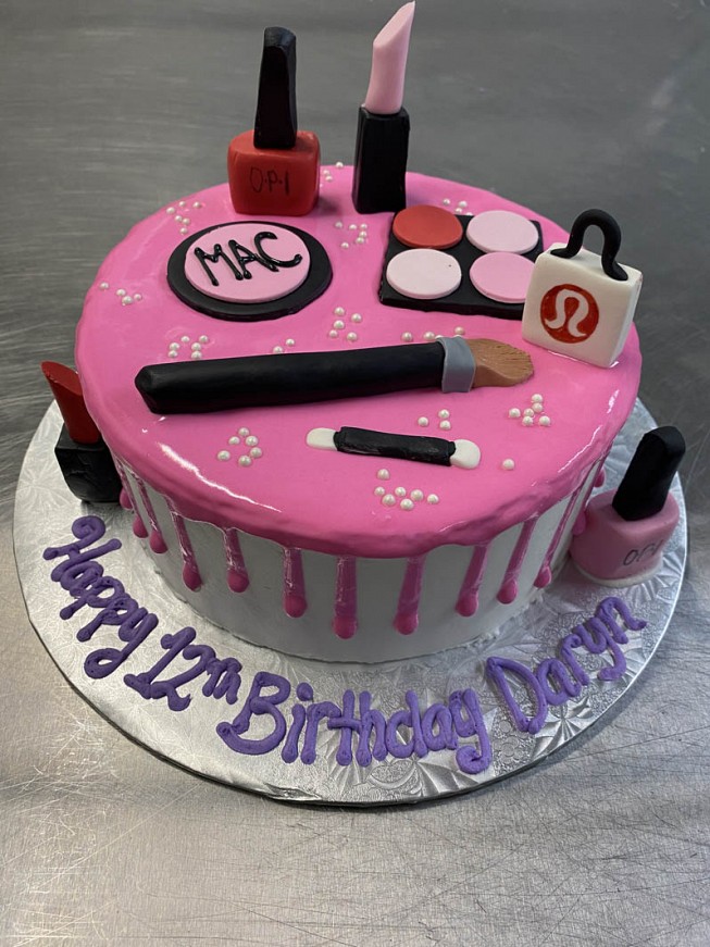 Makeup cake